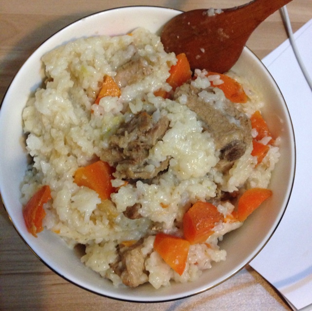 蚝油排骨煲仔饭