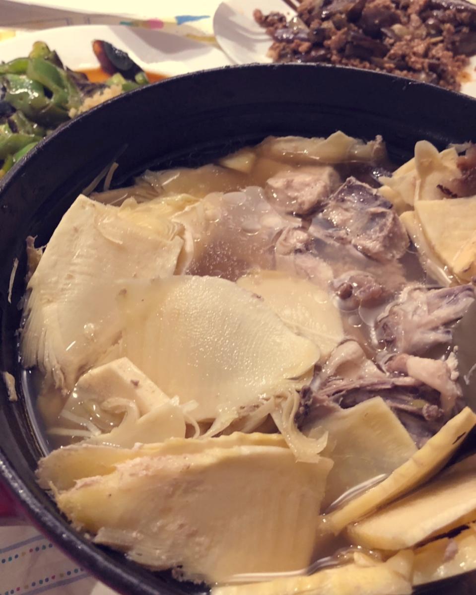 冬笋土鸡汤