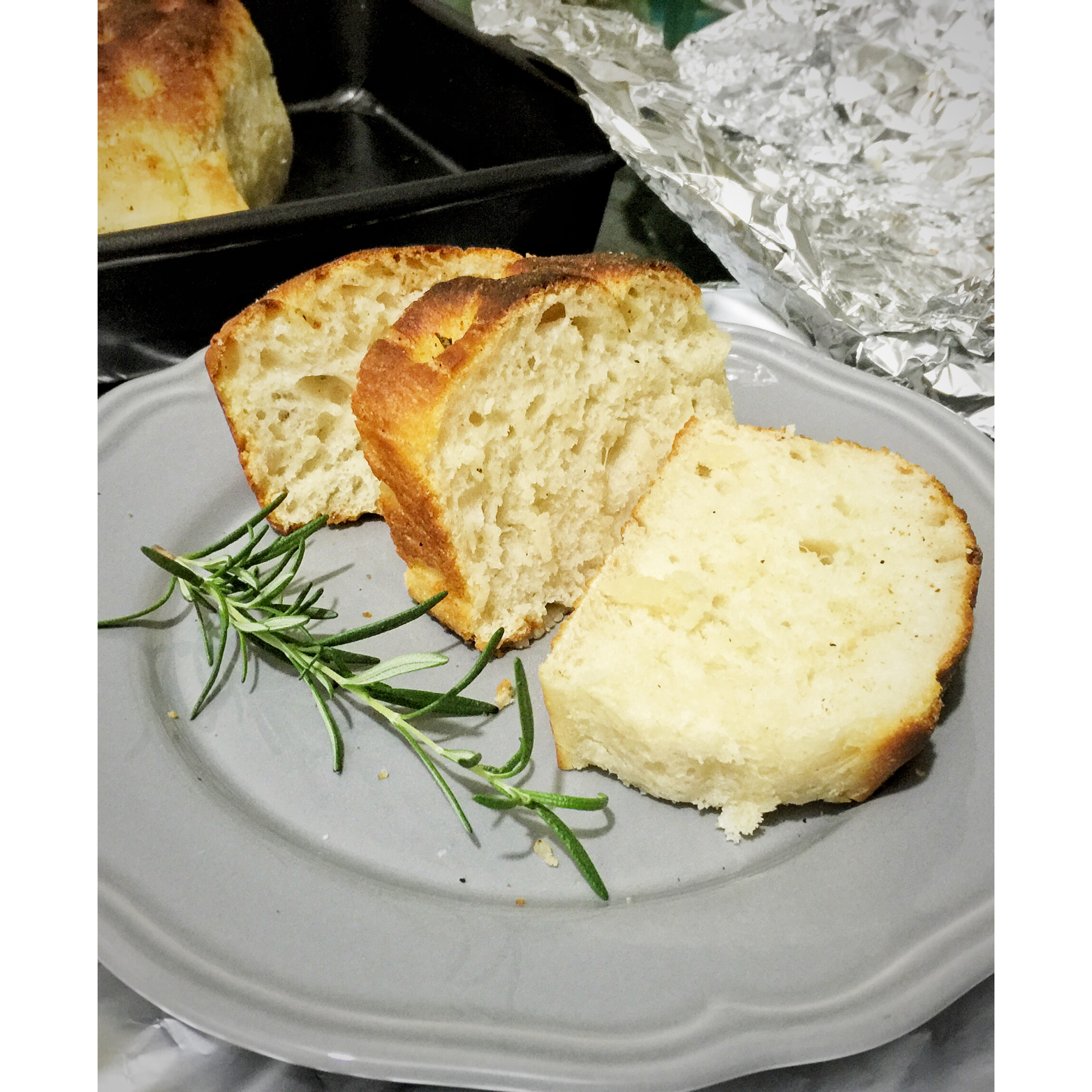 【KINFOLK】迷迭香佛卡夏（附天然酵种版）