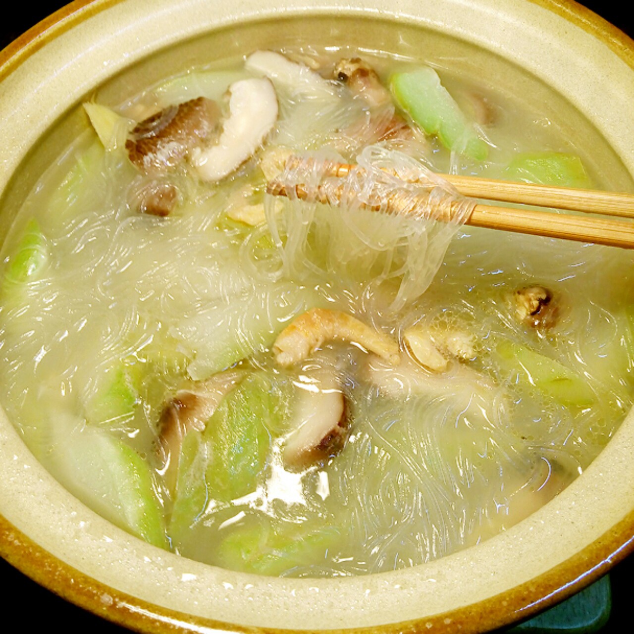 虾米冬菇合掌瓜粉丝汤的做法