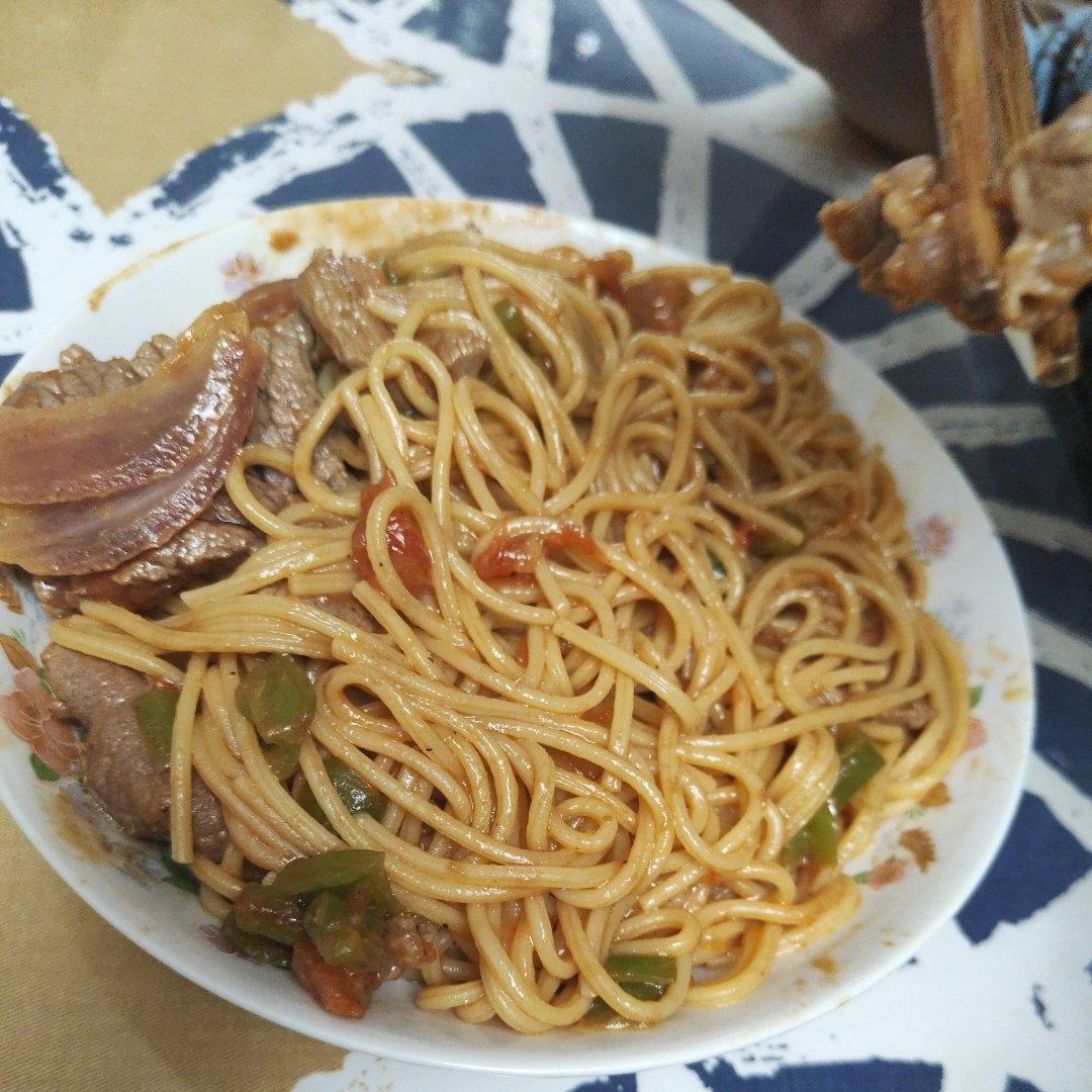 番茄牛肉意大利面