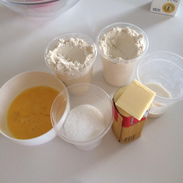 纯奶手撕吐司的做法 步骤1