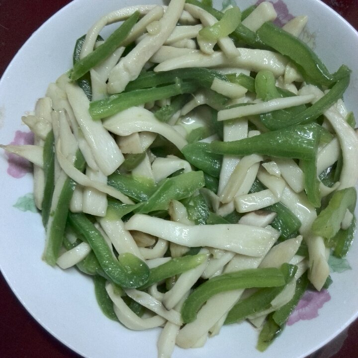 青椒素炒杏鲍菇