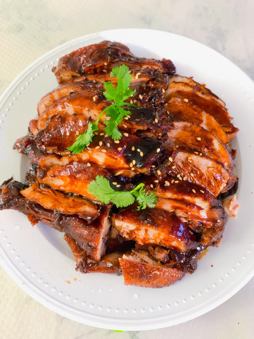 【老上海五香酱鸭】本帮百年老店献出的这份酱鸭新配方，色泽红亮味香浓，只想私藏