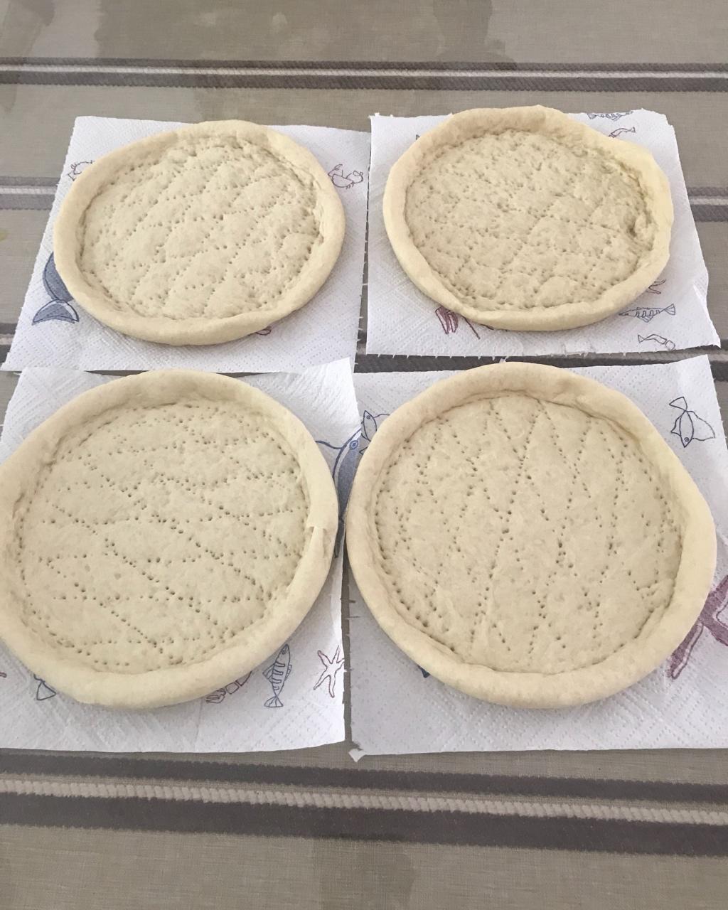 coca502做的八寸披萨饼皮四个制作