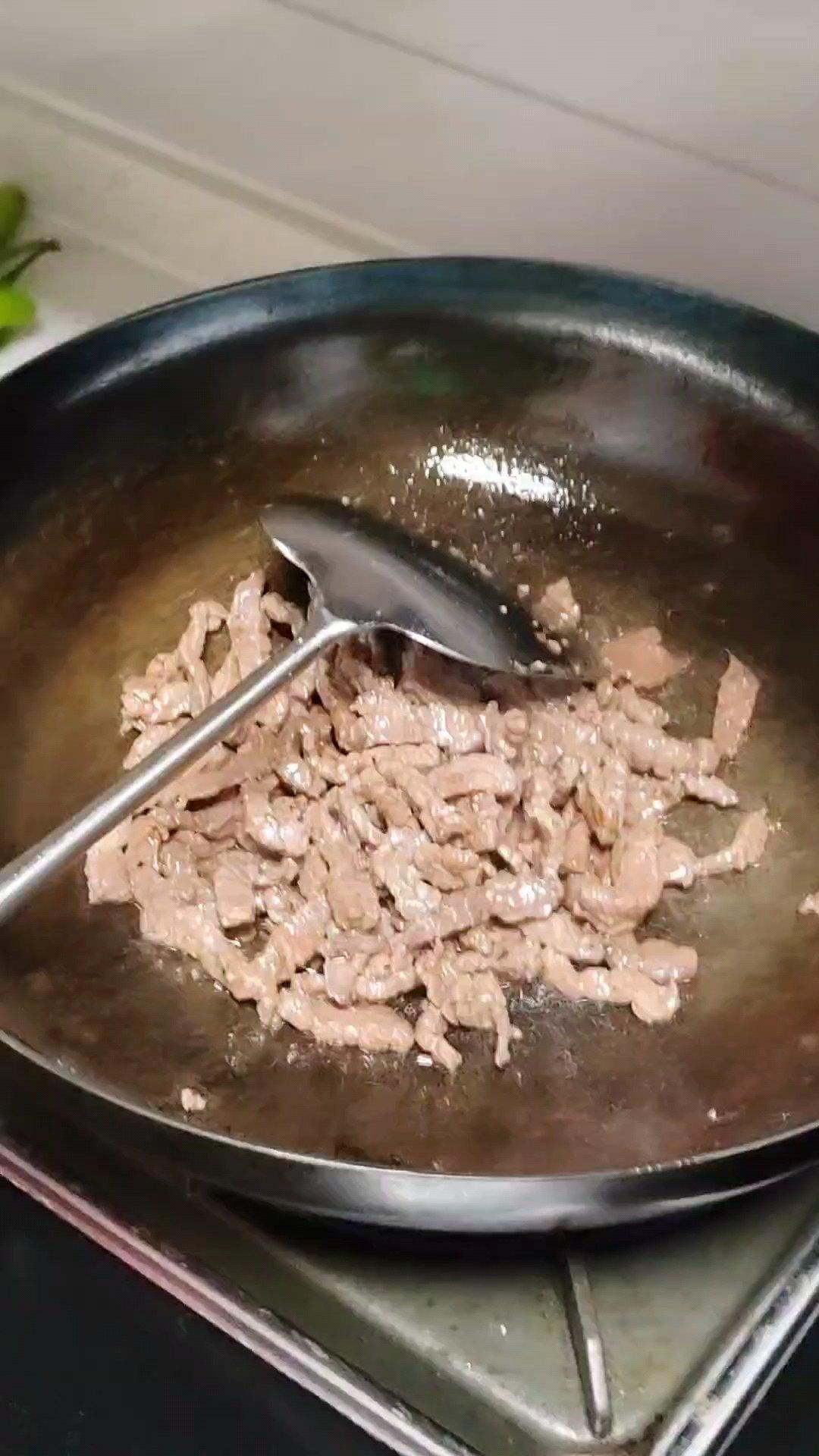 牛排味的青椒炒肉的做法 步骤5