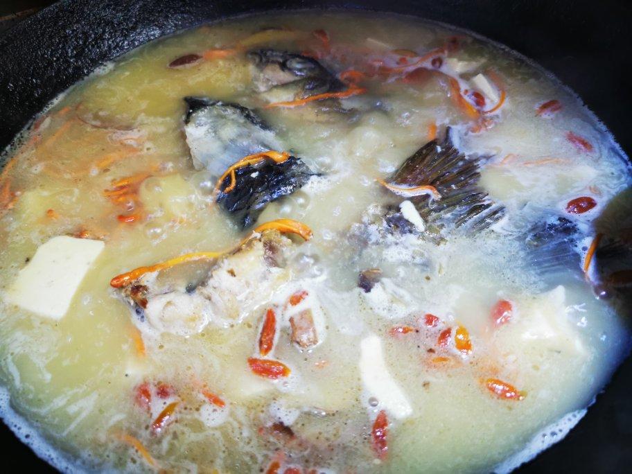 鱼头豆腐汤