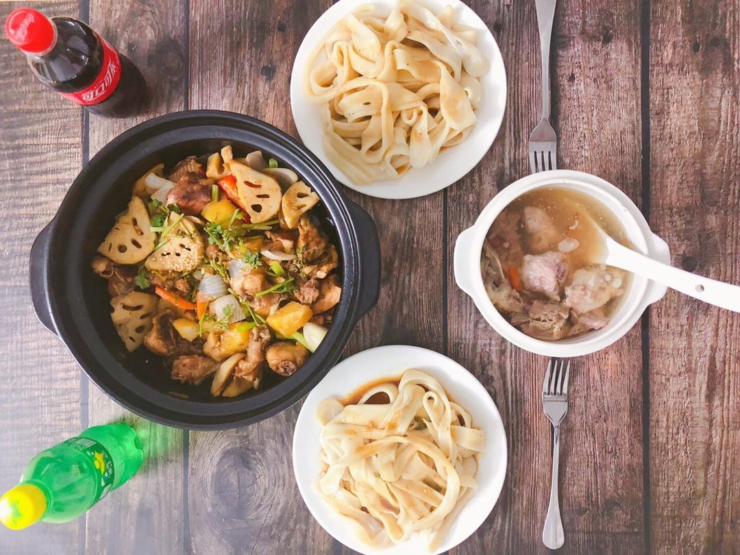 正宗新疆大盘鸡+裤带面