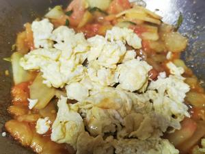 一锅出的土豆青西红柿的做法 步骤9