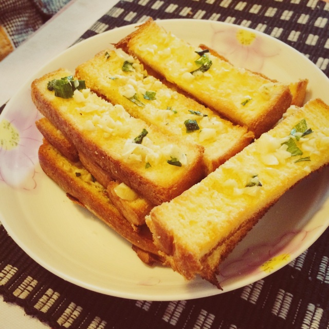 香蒜面包条