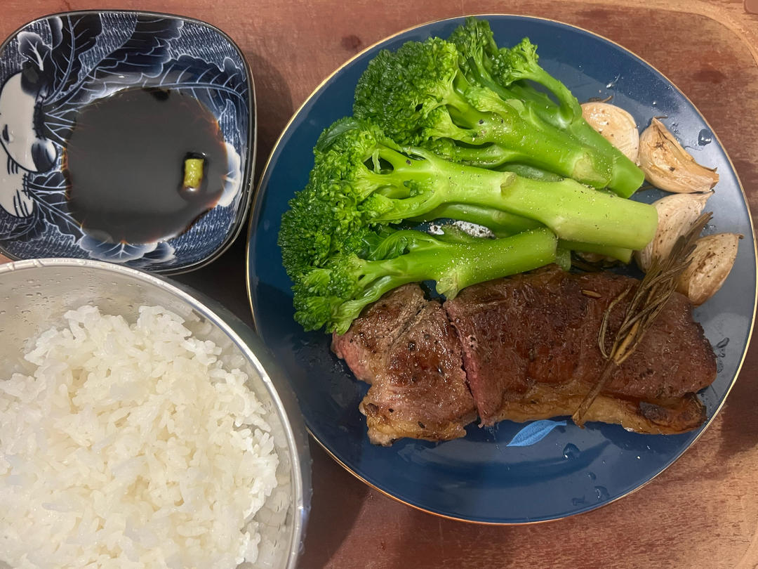 好吃到哭的煎牛排