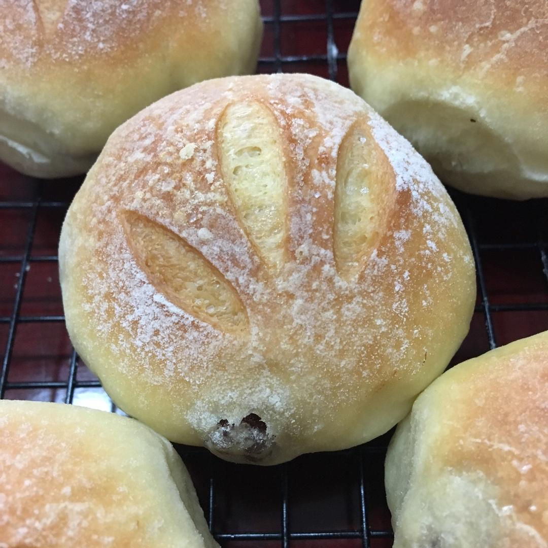 葡萄软欧（仿原麦山丘）Milk flavored bread filled with raisins and butter