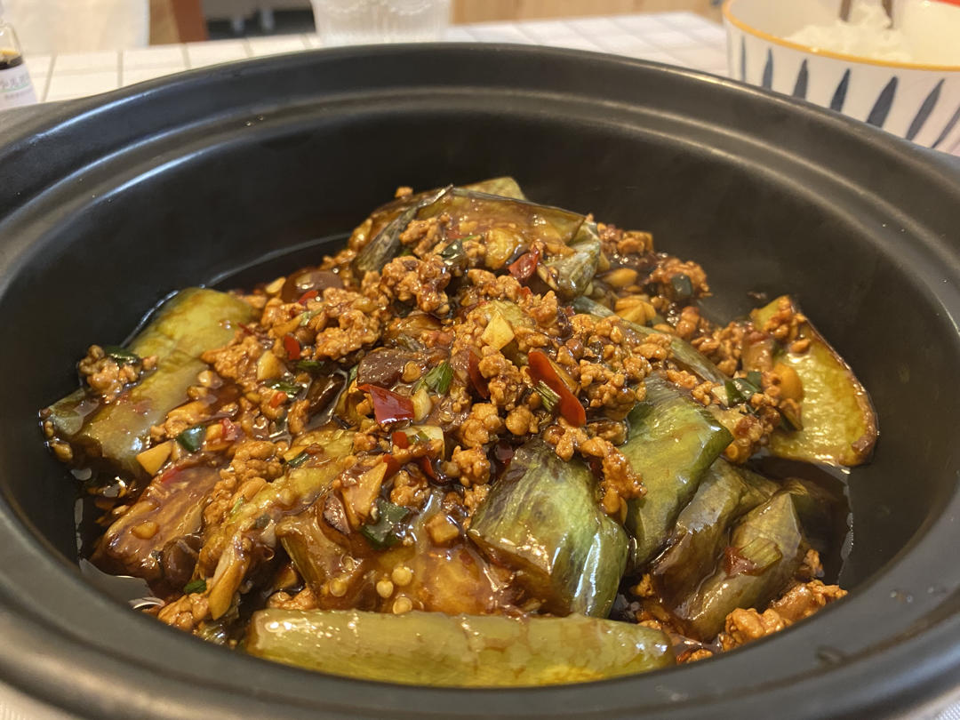 开胃下饭菜！巨简单的家常鱼香茄子煲