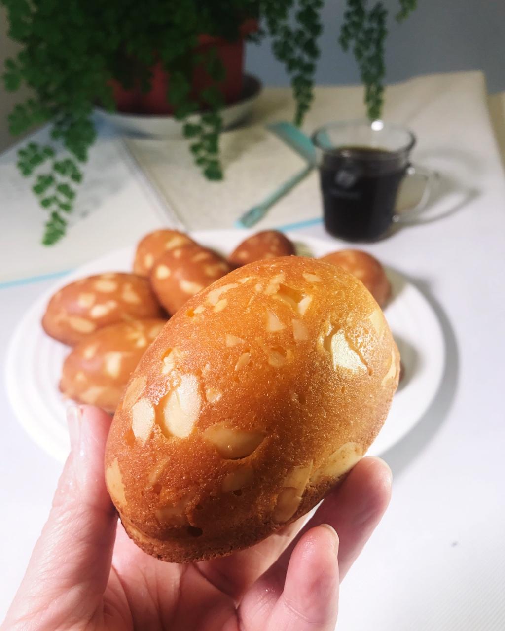 小山进杏仁蛋糕