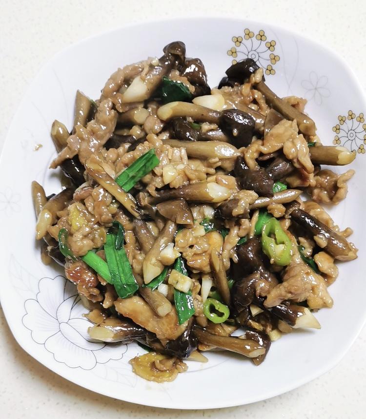 鸡枞菌炒肉片