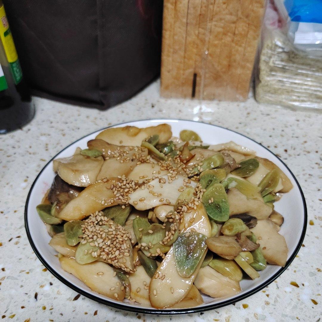 腊八蒜炒杏鲍菇