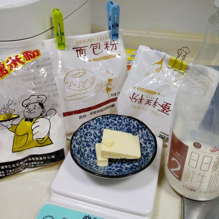 纯奶手撕吐司的做法 步骤1