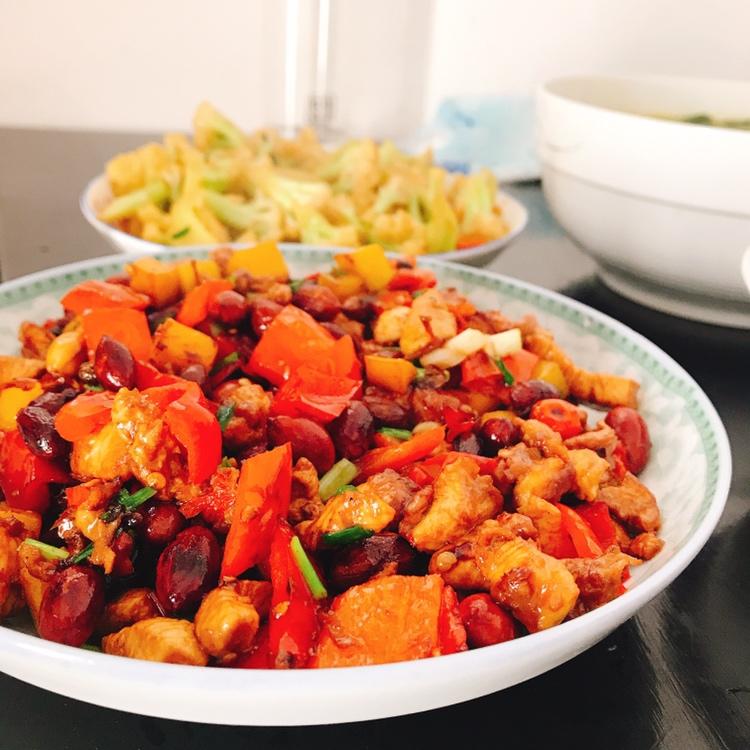 厨师长教你: “宫保鸡丁”的川味正宗做法, 一看就有食欲, 收藏了