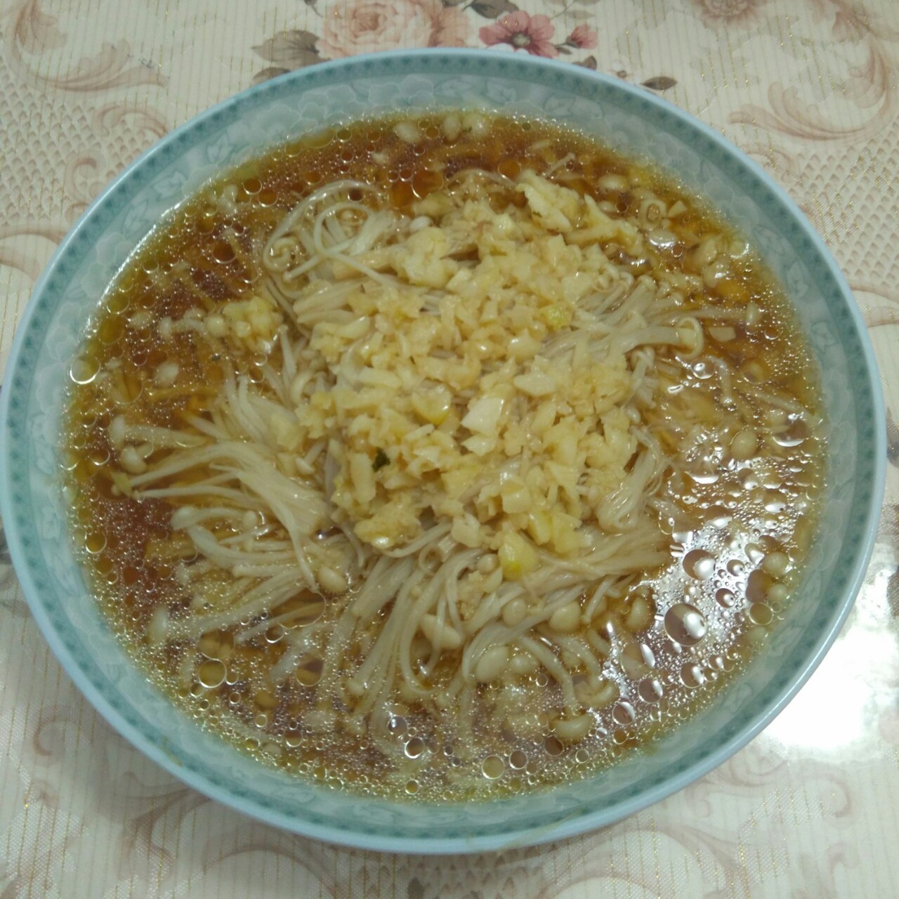 蒜蓉蒸金针菇