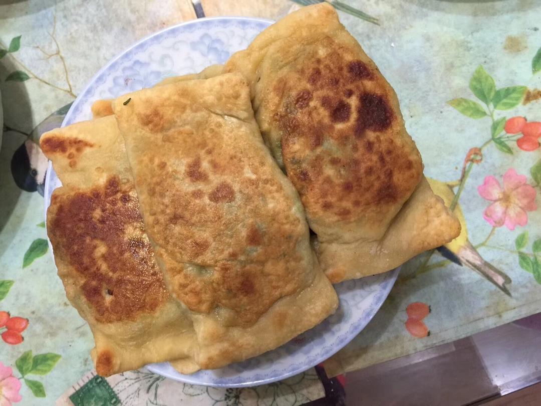 手机用紫色水晶做的褡裢火烧电视里白大厨教的