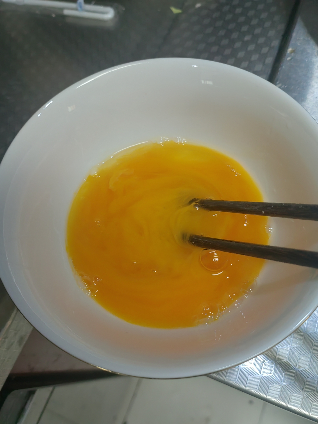 西红柿炒鸡蛋（咸口）的做法 步骤2