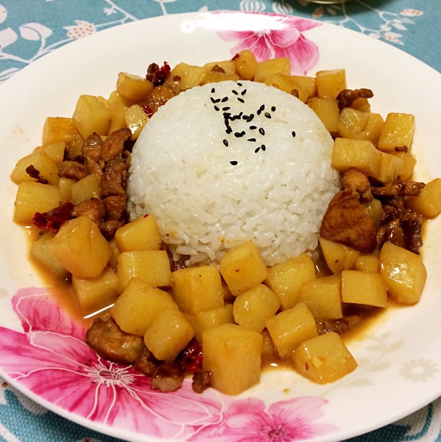 冰淇淋小曼做的土豆丁盖浇饭