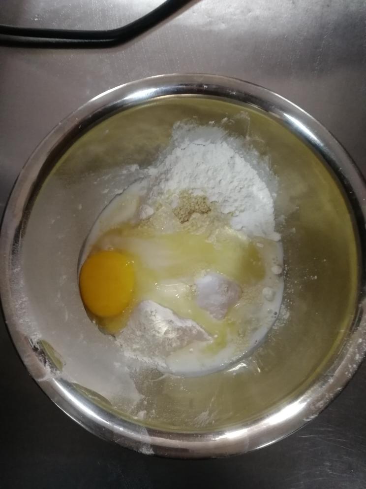 纯奶手撕吐司的做法 步骤1