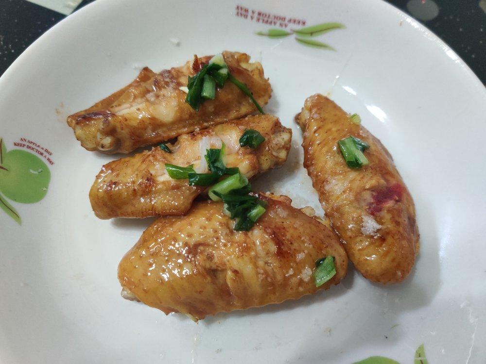 蒜香椒盐鸡翅