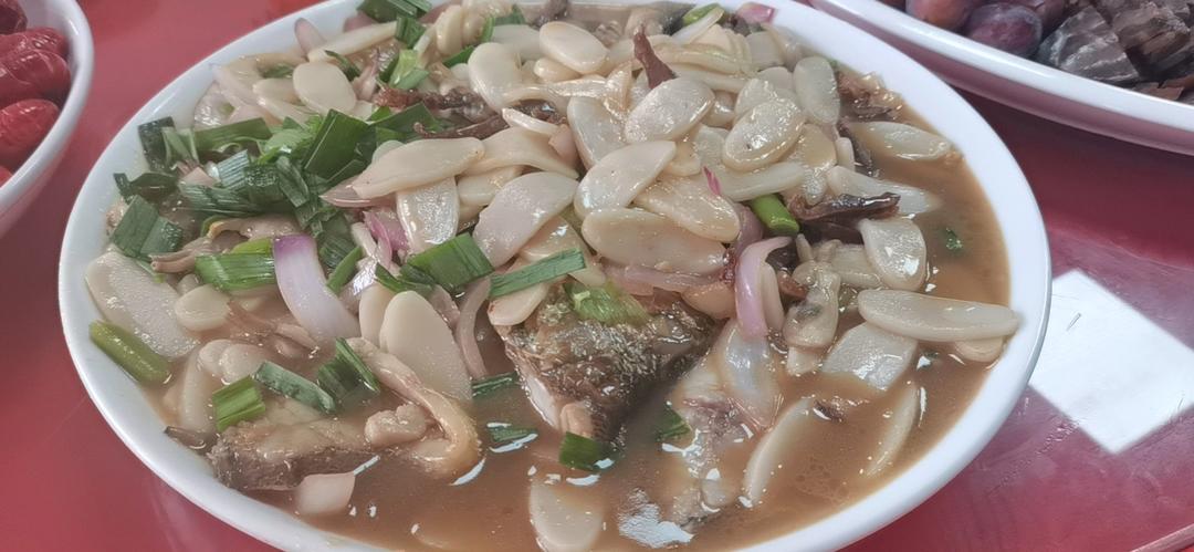 黄鱼烧年糕（一万多一例的菜品在家便宜做）