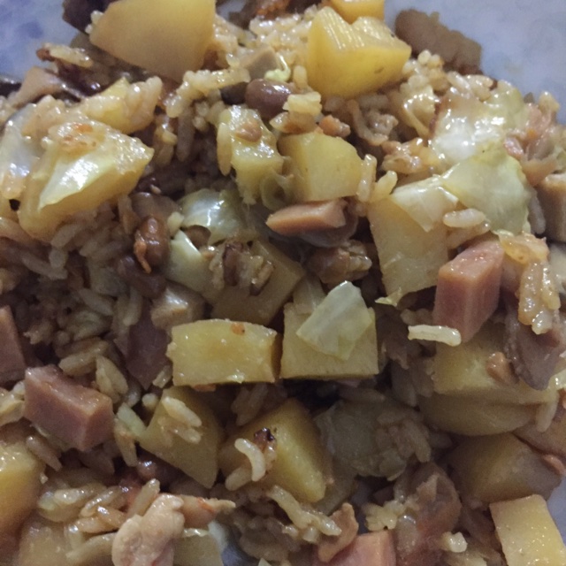 香肠土豆焖饭【一人也要吃好版】