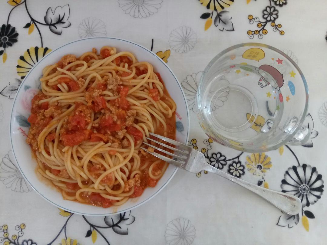 番茄肉酱意大利面