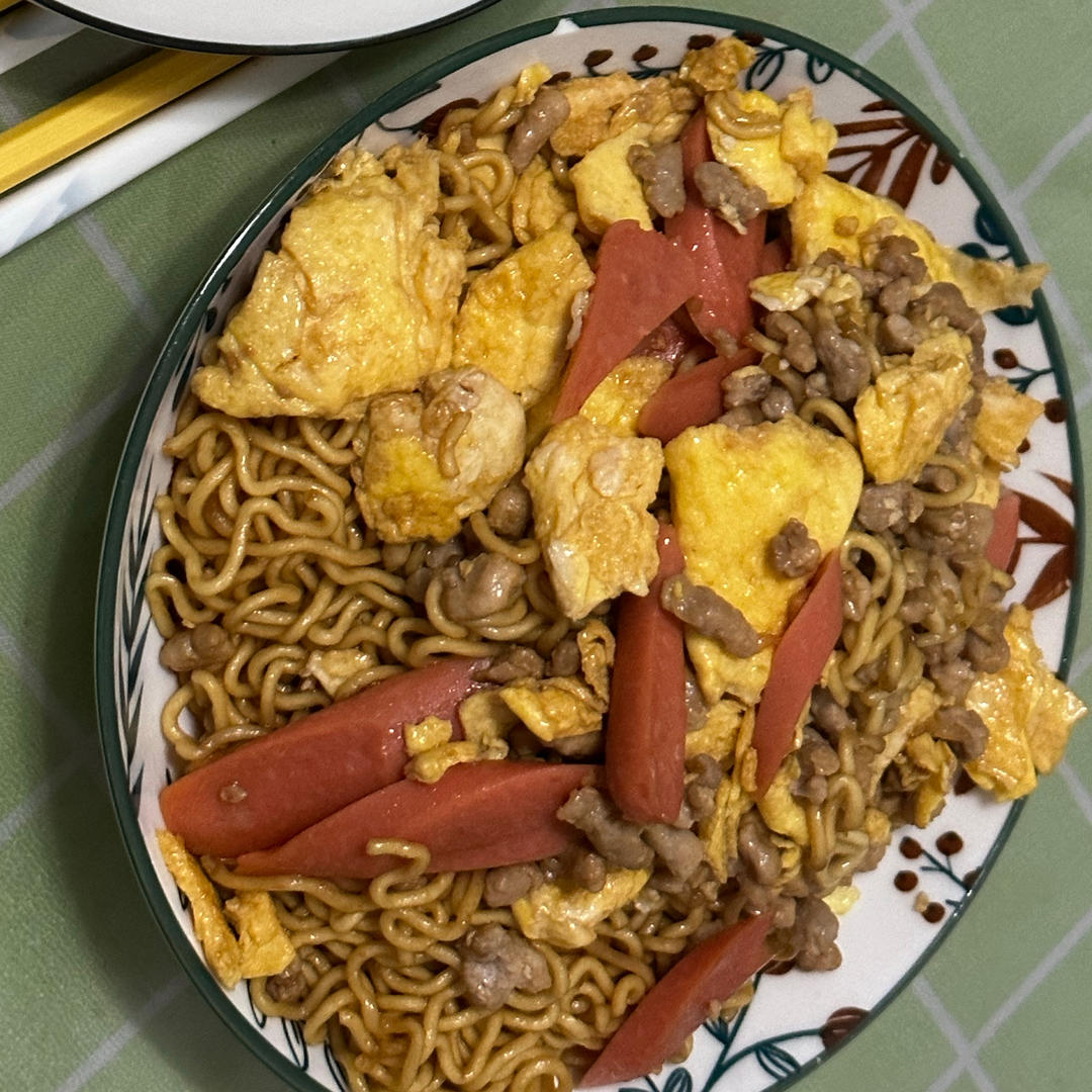 路边摊风味炒方便面