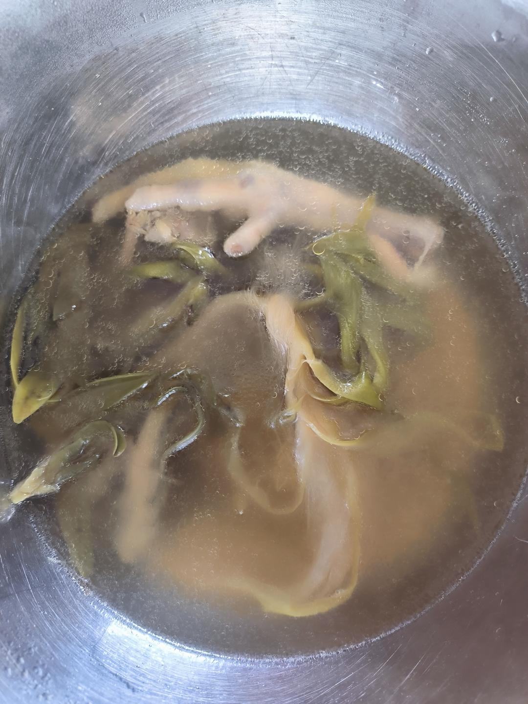 霸王花龙眼肉响螺干瘦肉湯