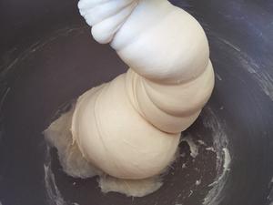 好吃到哭泣的甜甜圈VANILLA CREAM-FILLED DOUGHNUTS的做法 步骤5