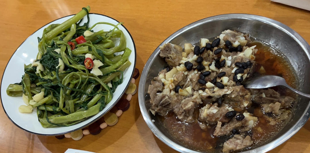 广东大排档风味椒丝腐乳炒空心菜
