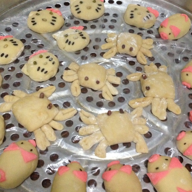 小猪宝宝蜜豆奶黄包