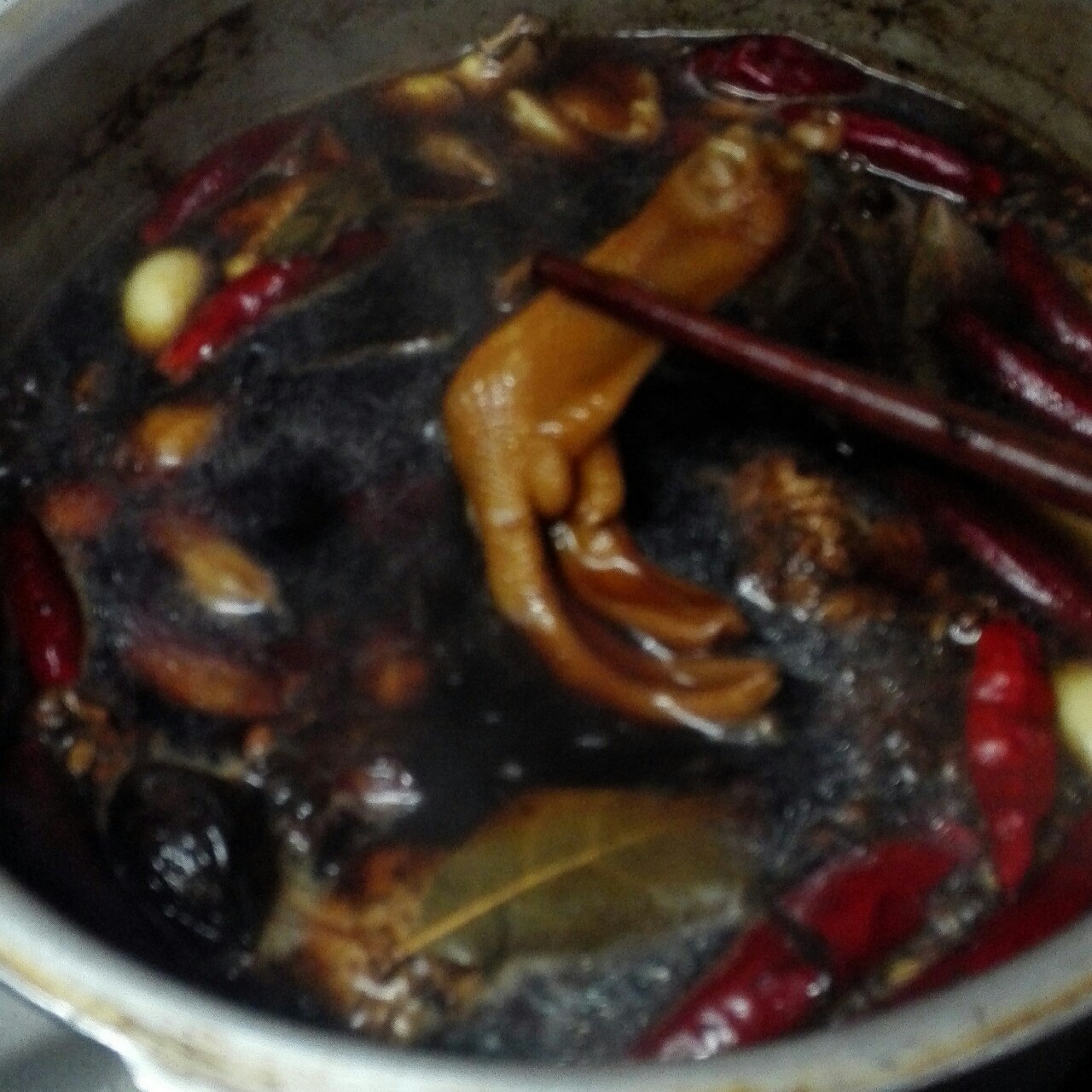卤鸭掌