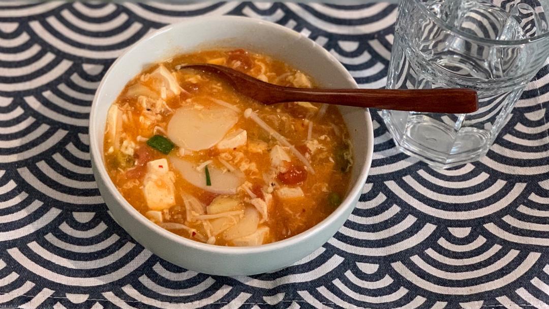 超级开胃西红柿金针菇豆腐汤