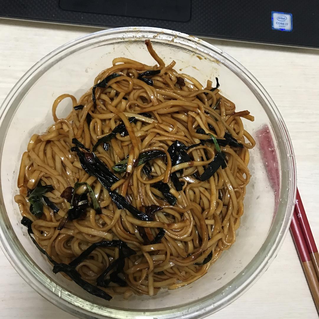 10分钟搞定的一碗葱油拌面