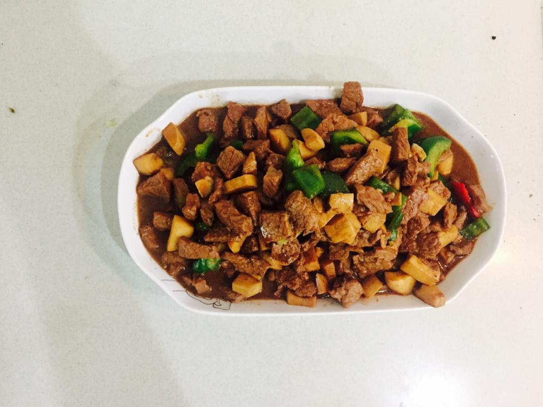 黑椒杏鲍菇牛肉粒