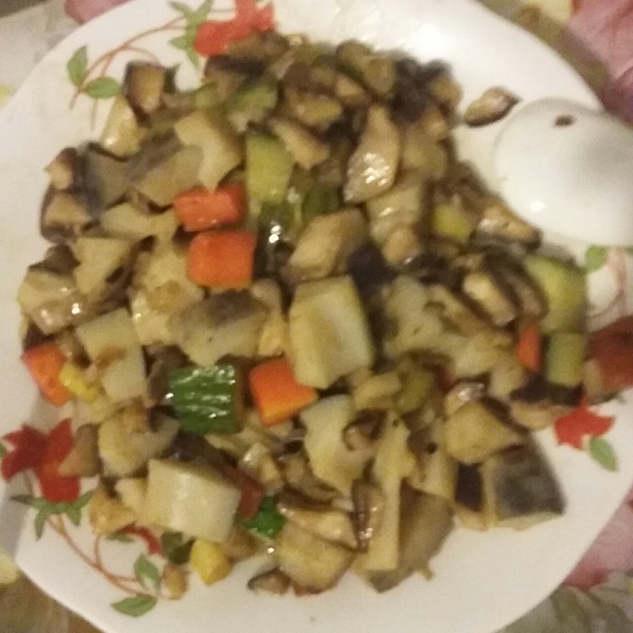藕丁炒青椒