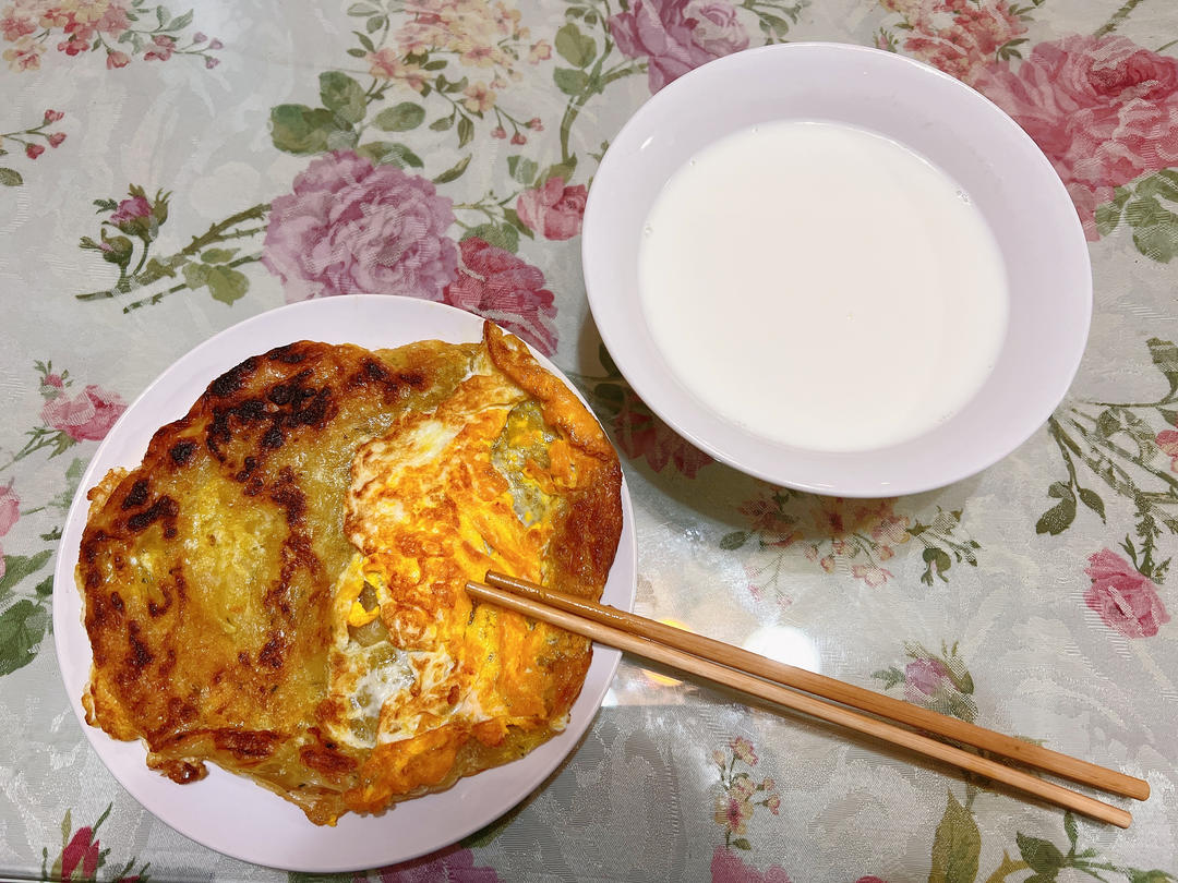 手抓饼这样做 外酥里软层次分明 凉了也不硬 附细节视频详解