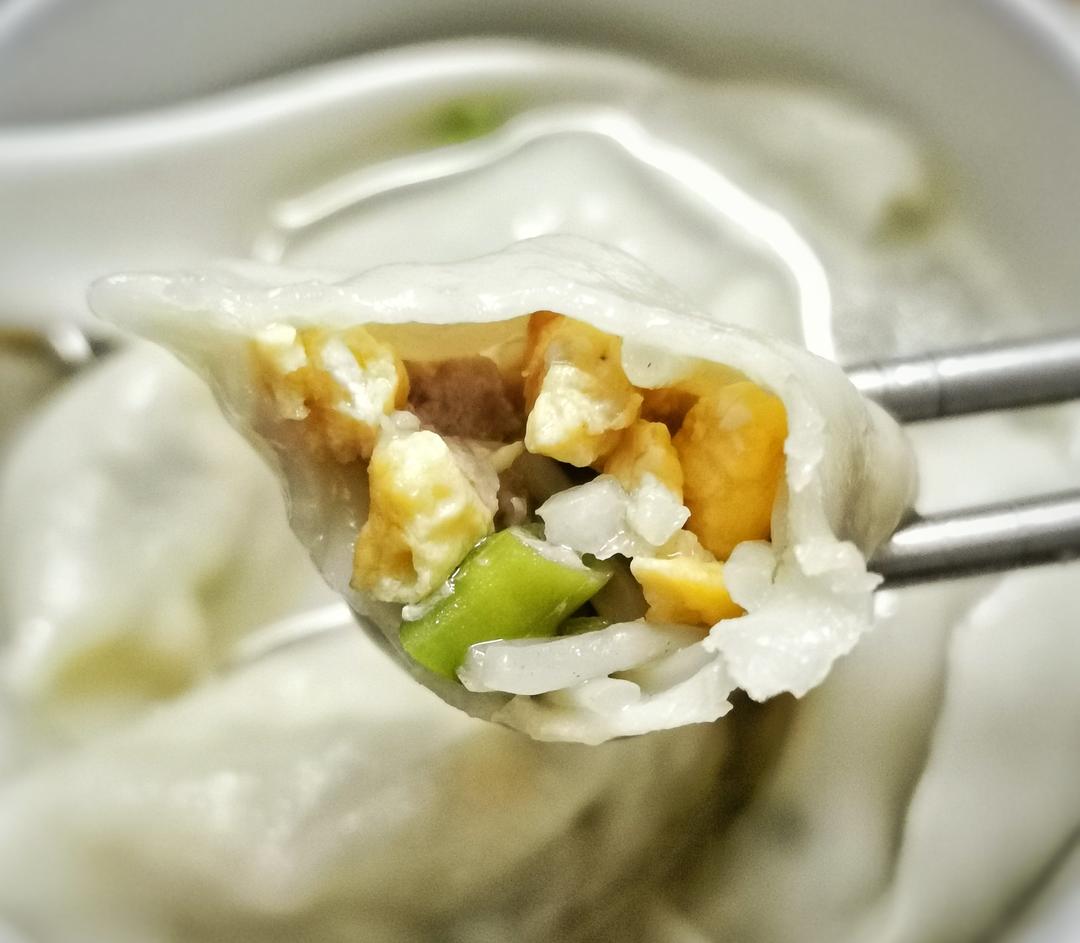 鸡蛋猪肉粉条空心菜饺子的做法
