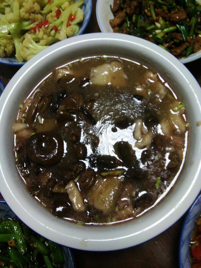 手机用户4447xlte做的寒菌炖排骨