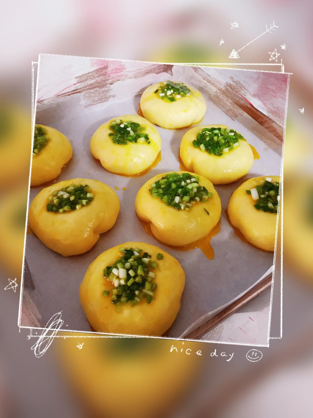 葱香小面包|论咸口面包，没有比它更厉害的了！