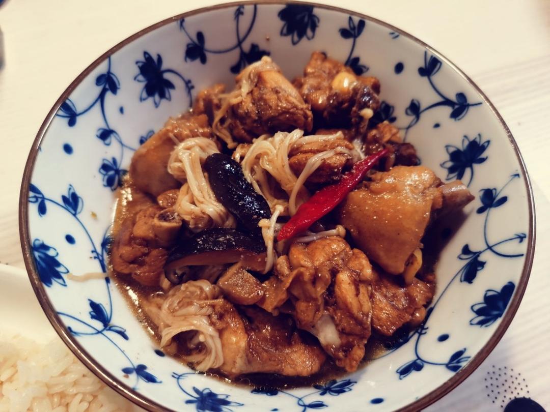 好吃到原地爆炸的黄焖鸡