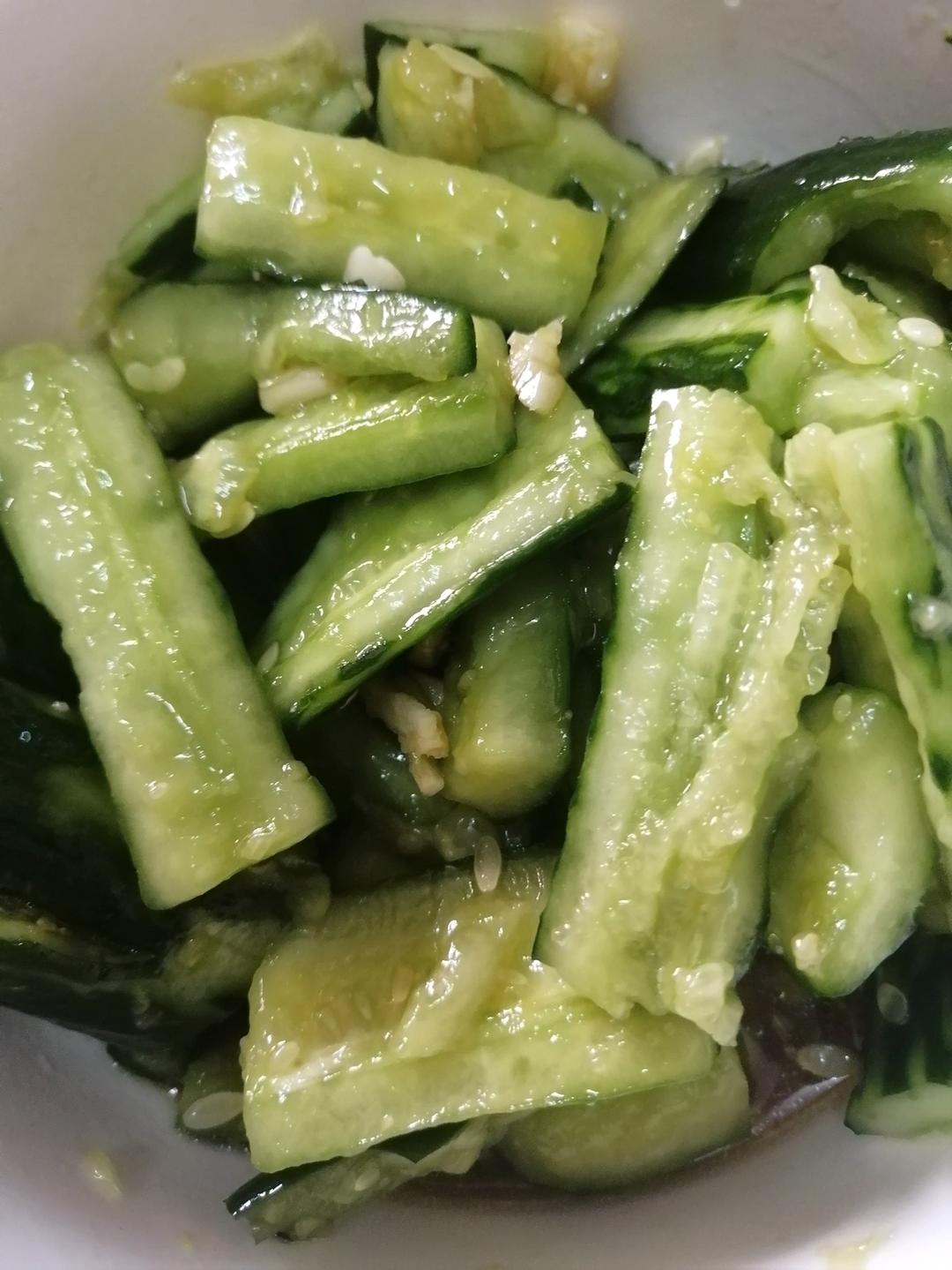 用料极简美味不减的凉拌黄瓜