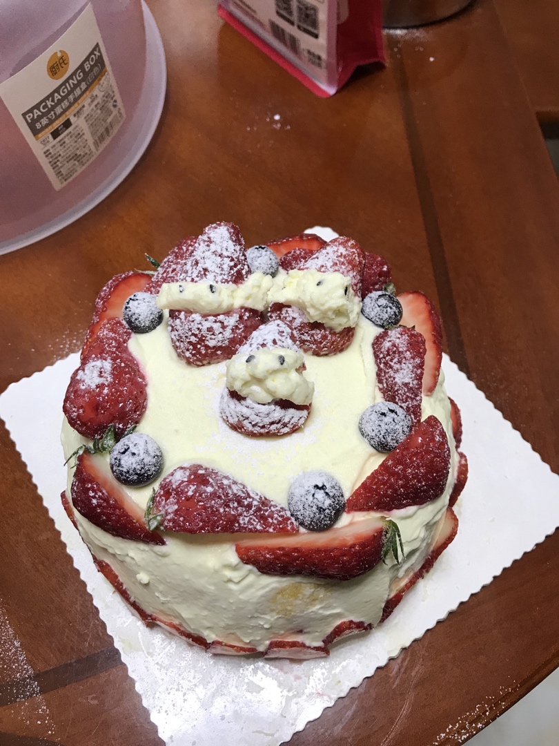 草莓咸奶油蛋糕