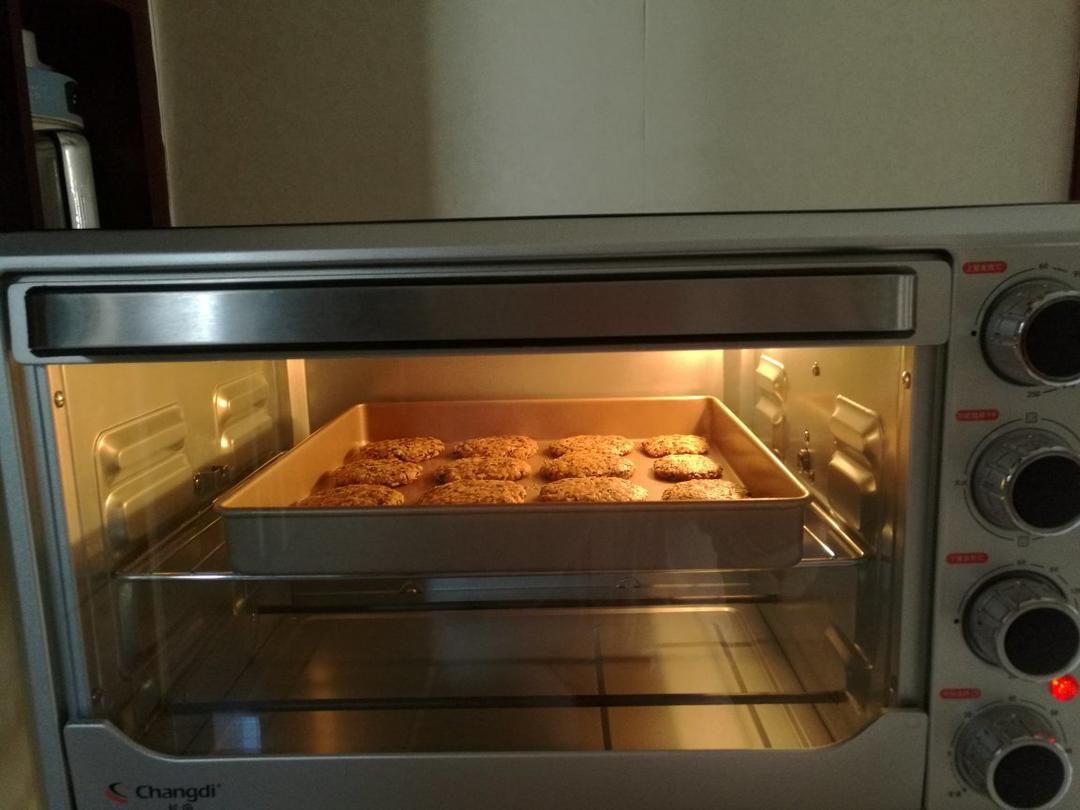 素食:有机燕麦芝麻大饼干