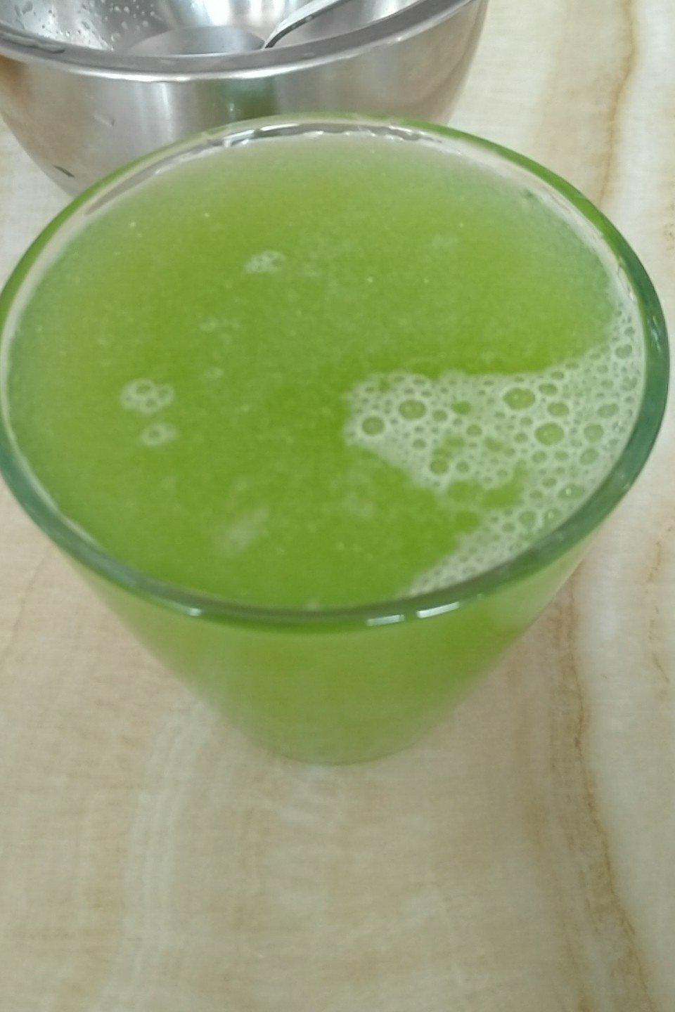 鞾时间做的蜂蜜黄瓜汁